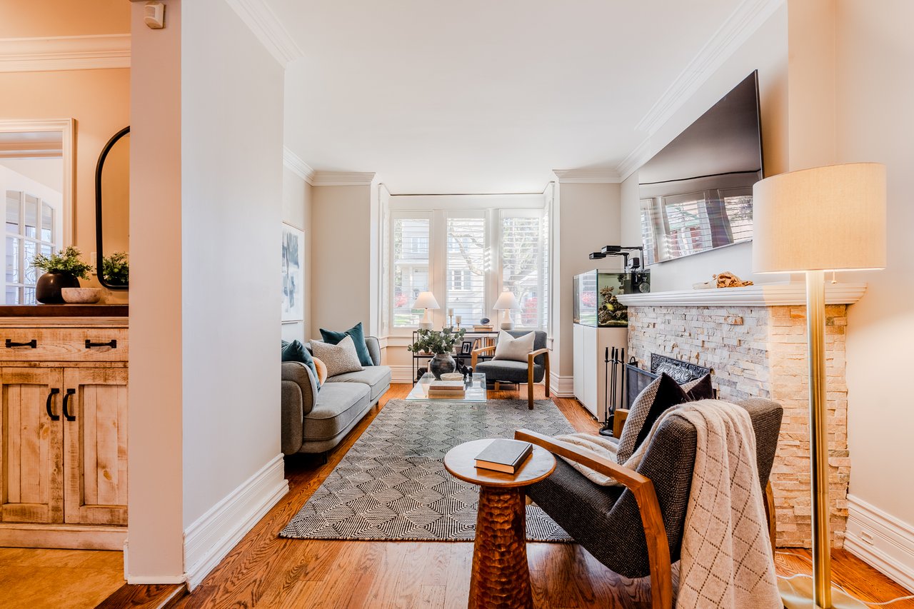 310 Lee Ave