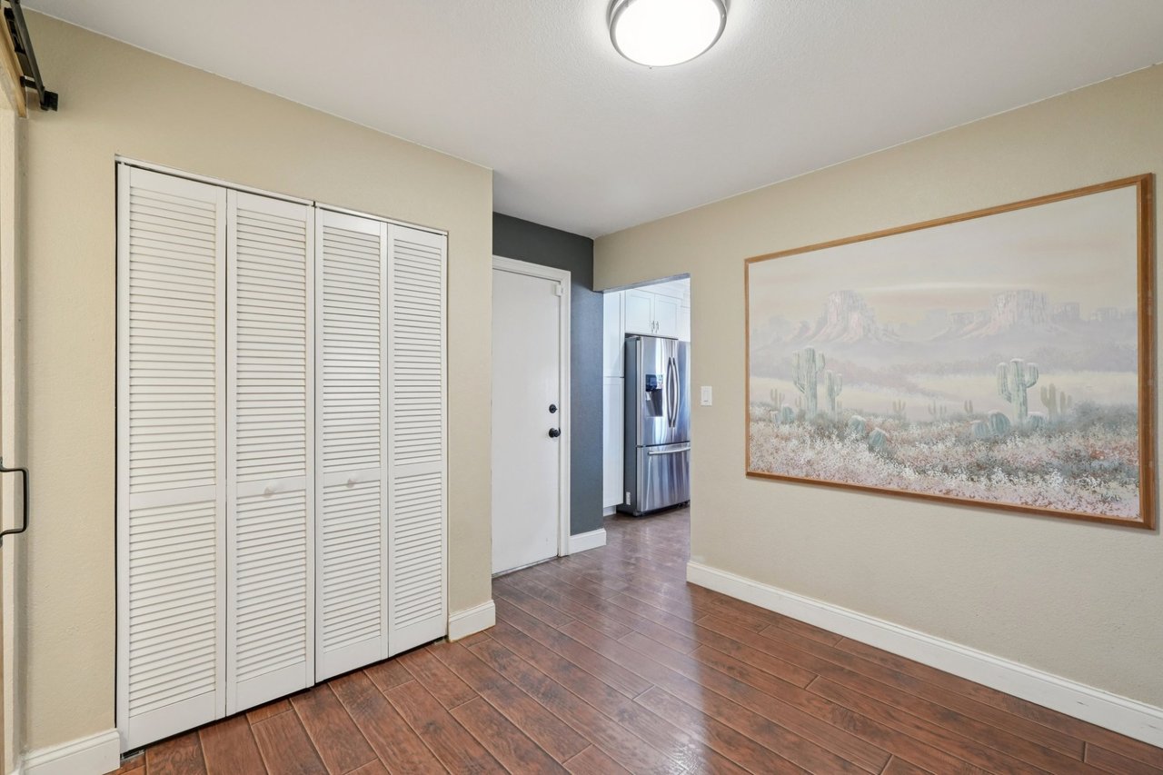 1003 W Camino Al Cielo Dr