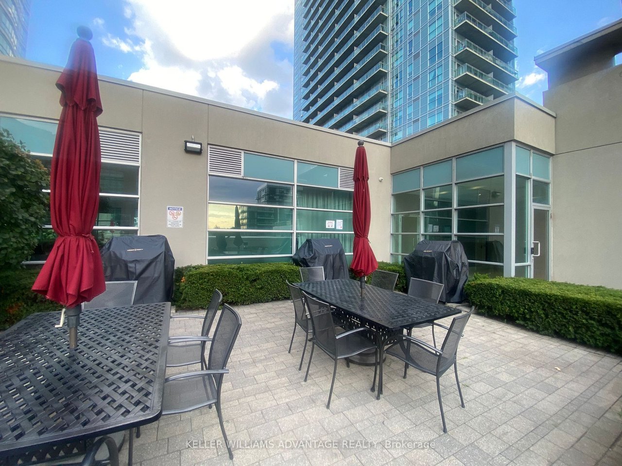 BREATHTAKING PENTHOUSE VIEWS