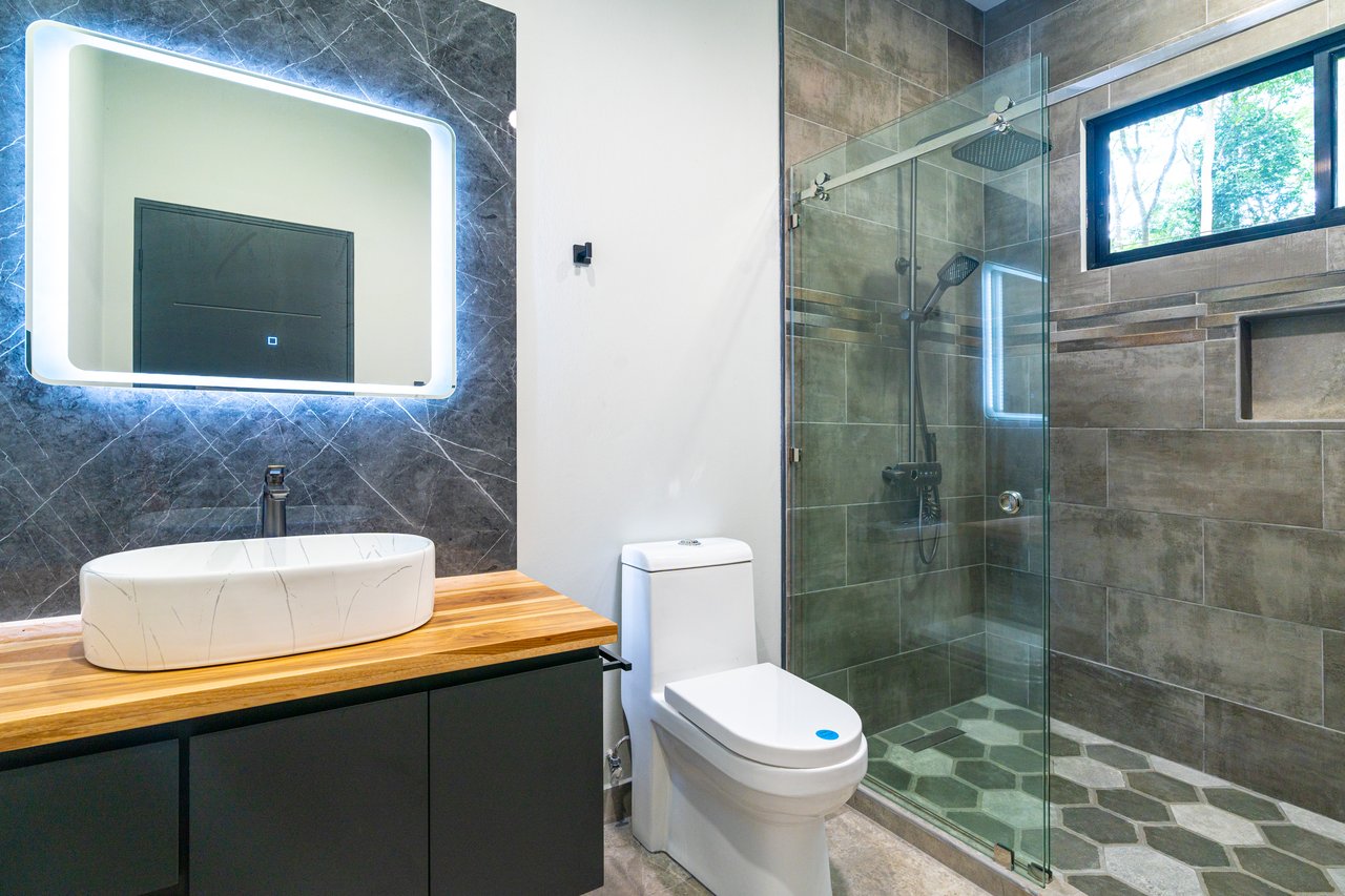 Tres Rios Waterfall House – Nature, Comfort & Elegance Combined, Brand New Construction with Warranty!