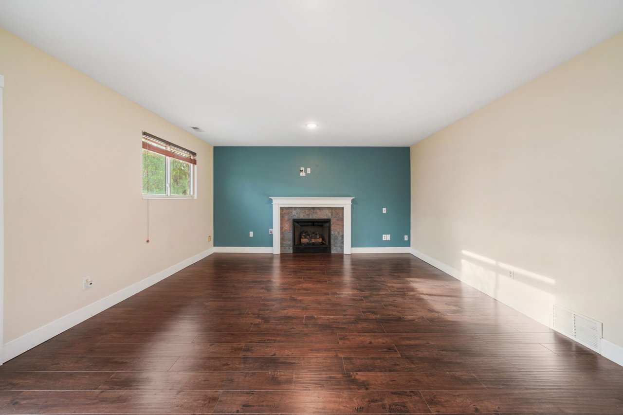 8577 Autumn Gold Cir