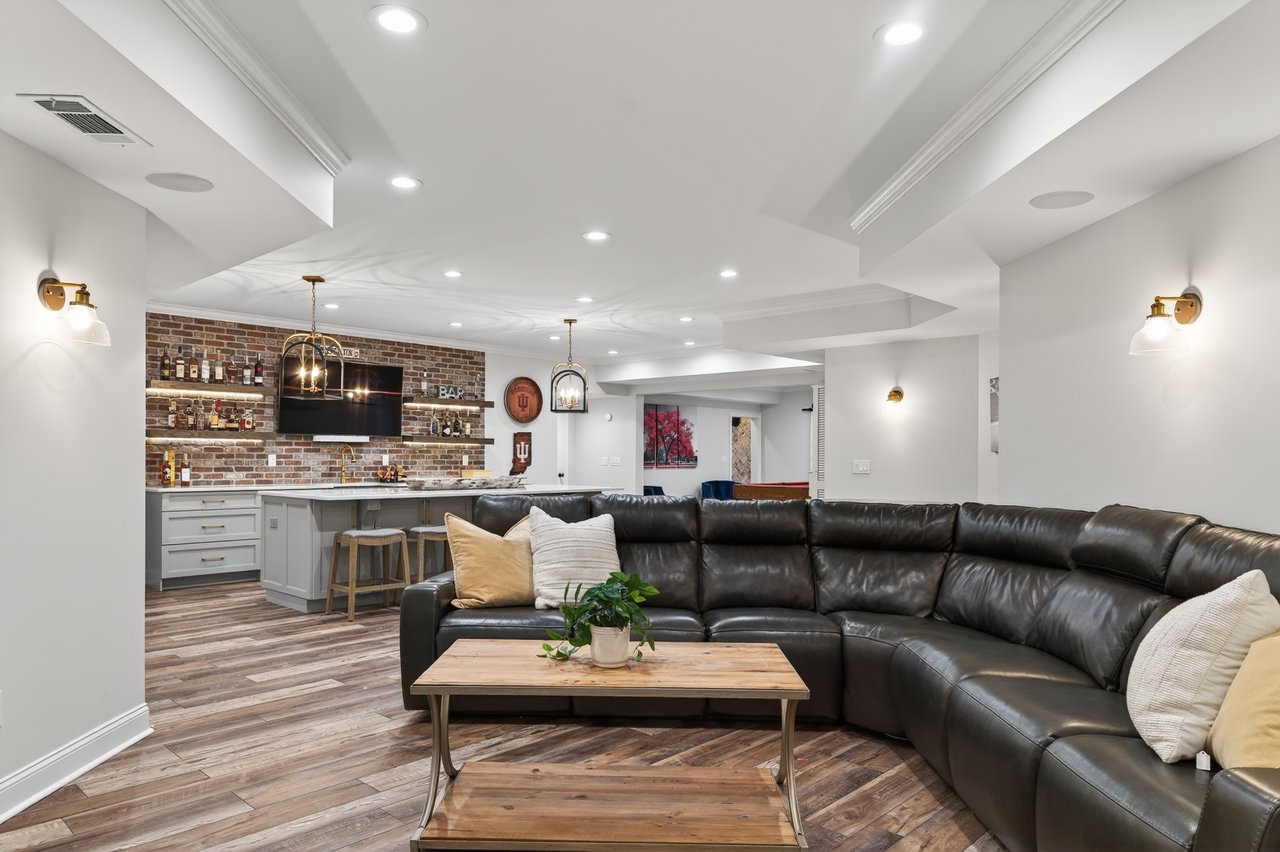 16555 Quayside Drive