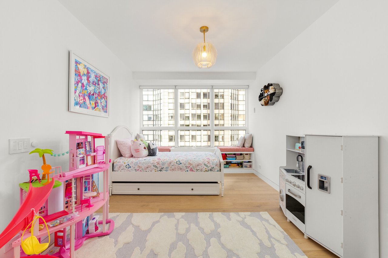 146 W 57TH Street 42D