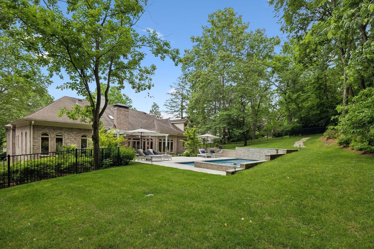 915 Calloway Dr