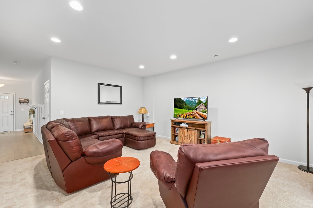 492 Parkland Dr