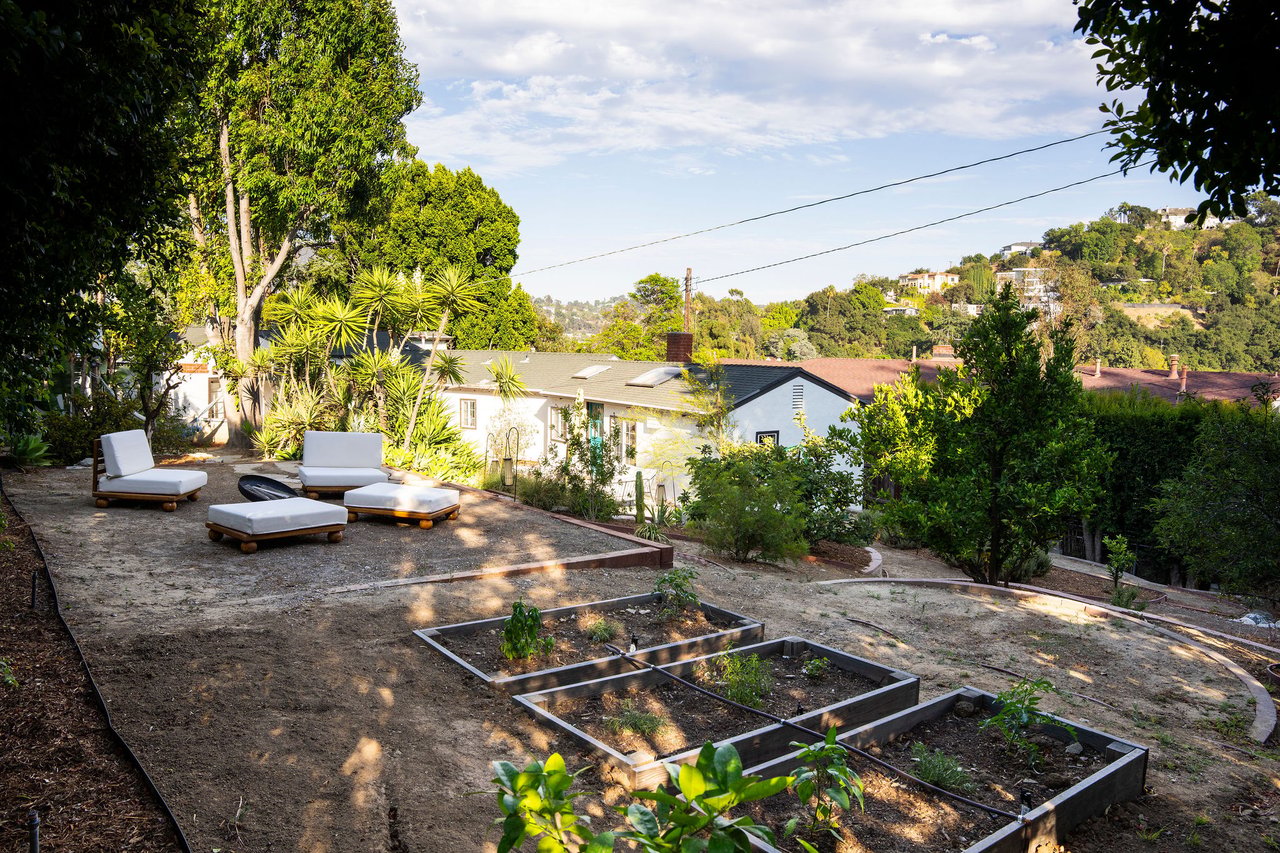 3895 Fredonia in Studio City