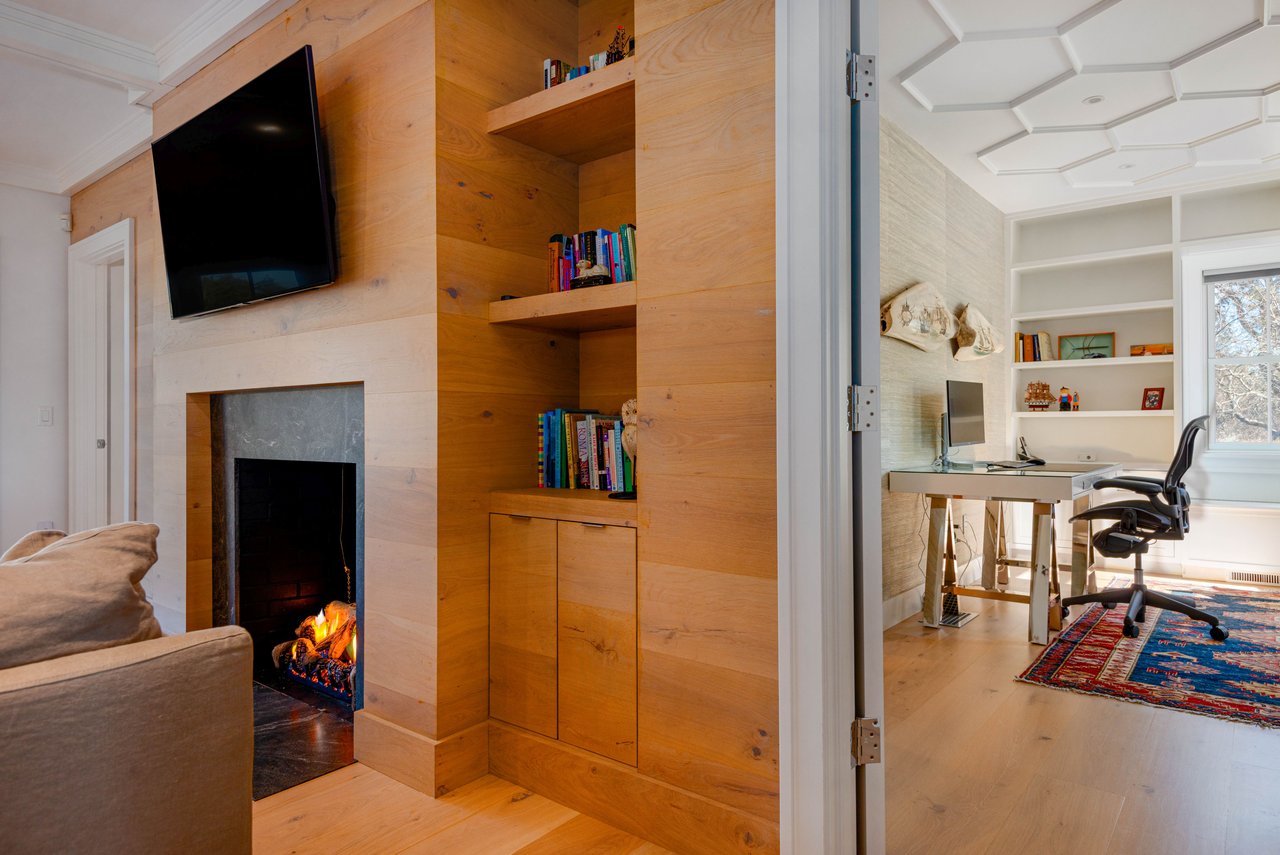 8 Masaquet Road