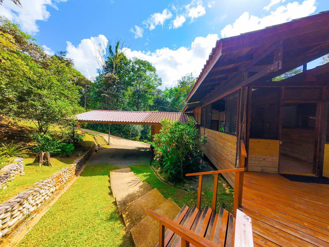 Serene Jungle Home + Guest Cabin on 3 Acres and River