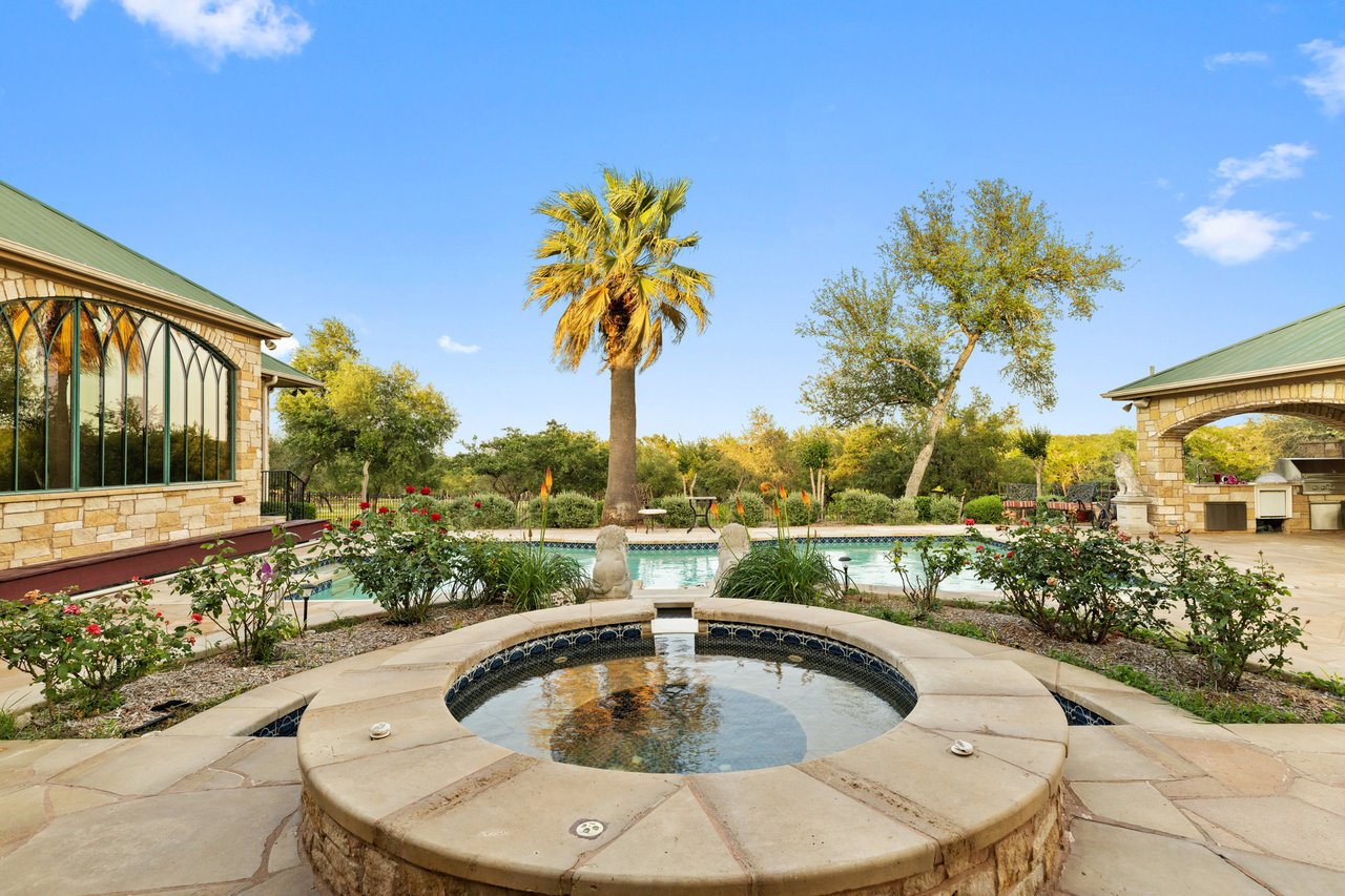 32 Acre Estate