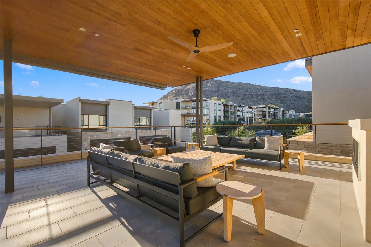 6311 E PHOENICIAN Boulevard 17