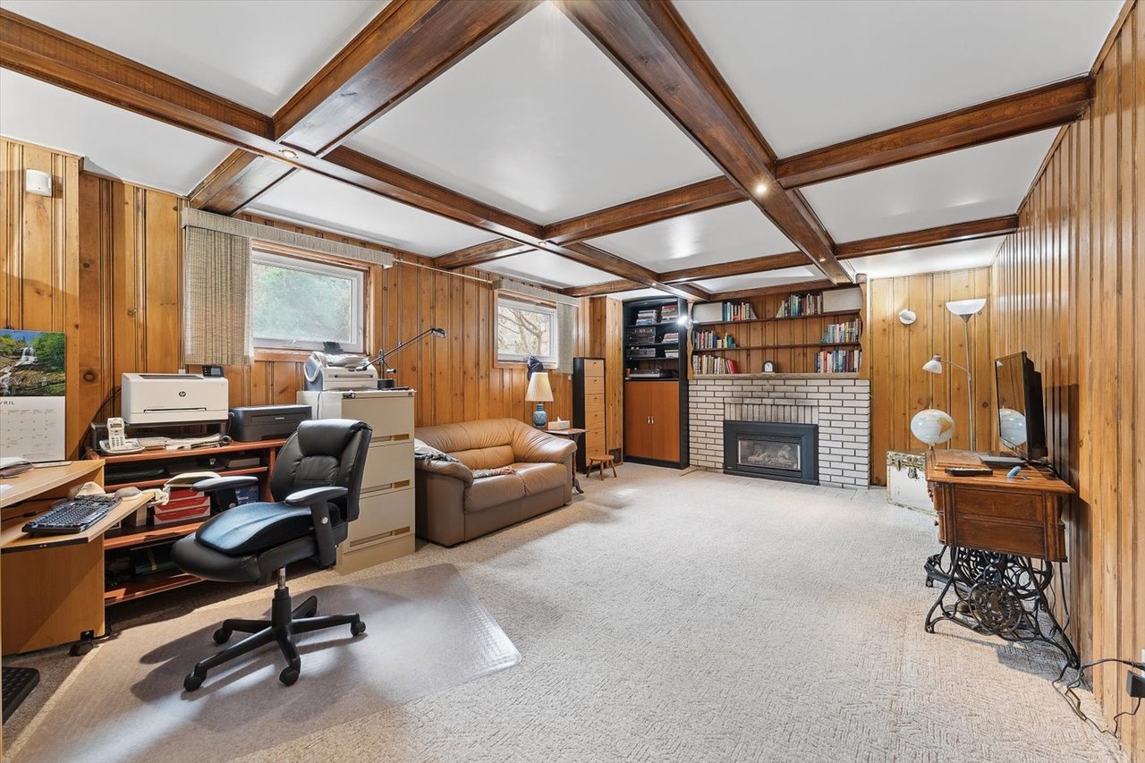 1443 Birchwood Dr