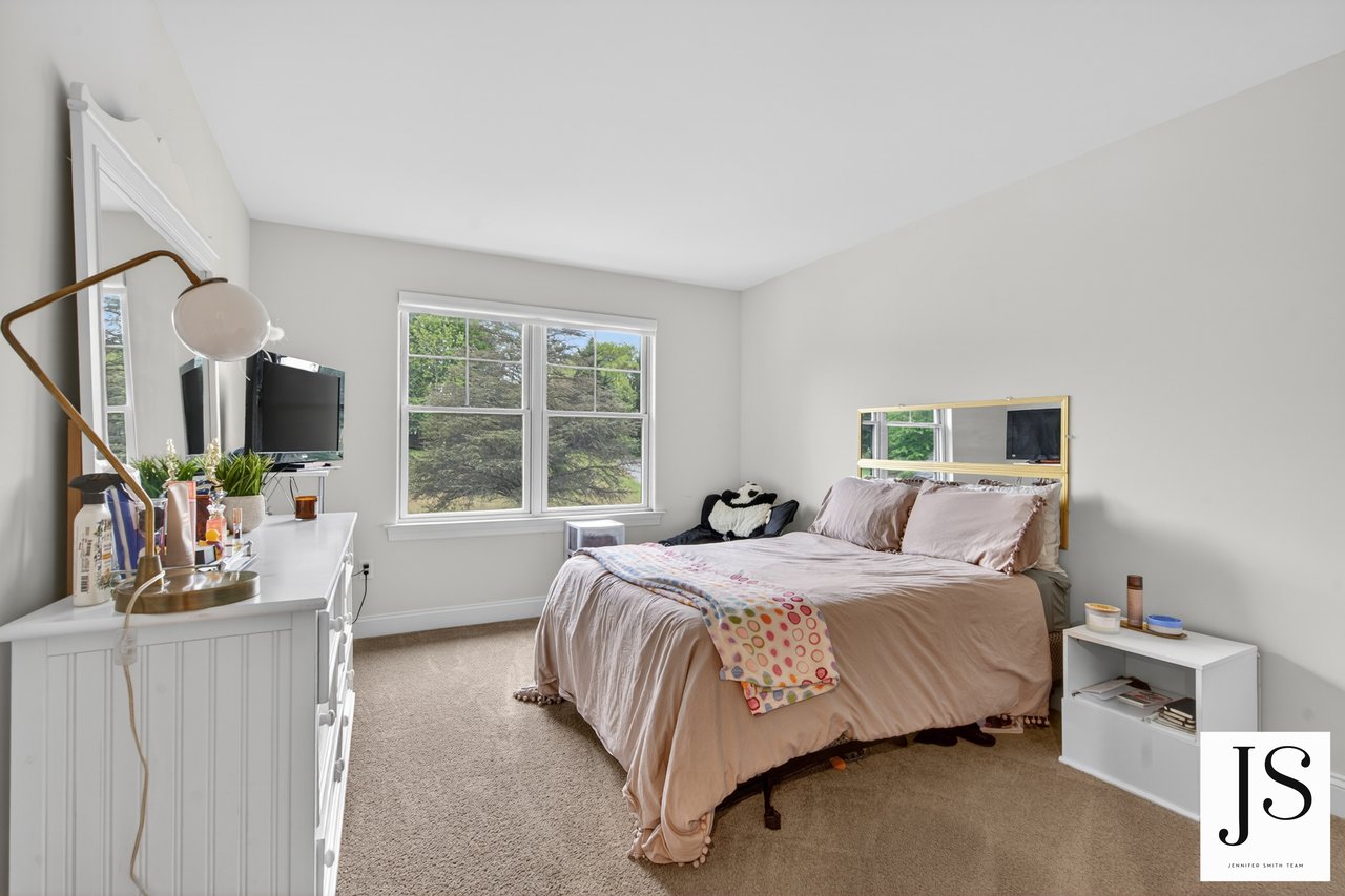 7 Overfield Ln, Glen Mills, PA 19342