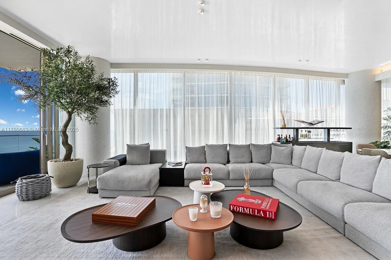 17975 Collins Ave #N701