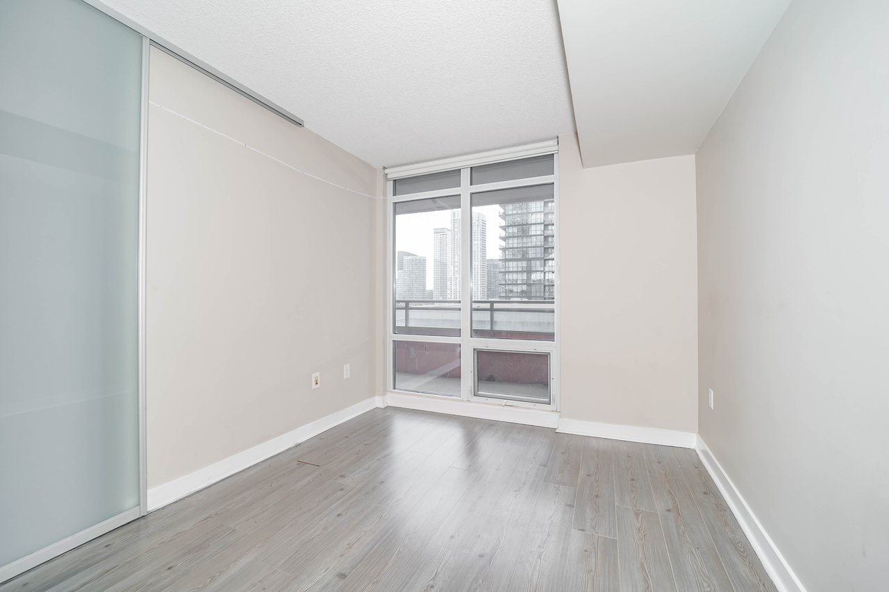 4K Spadina Ave 621