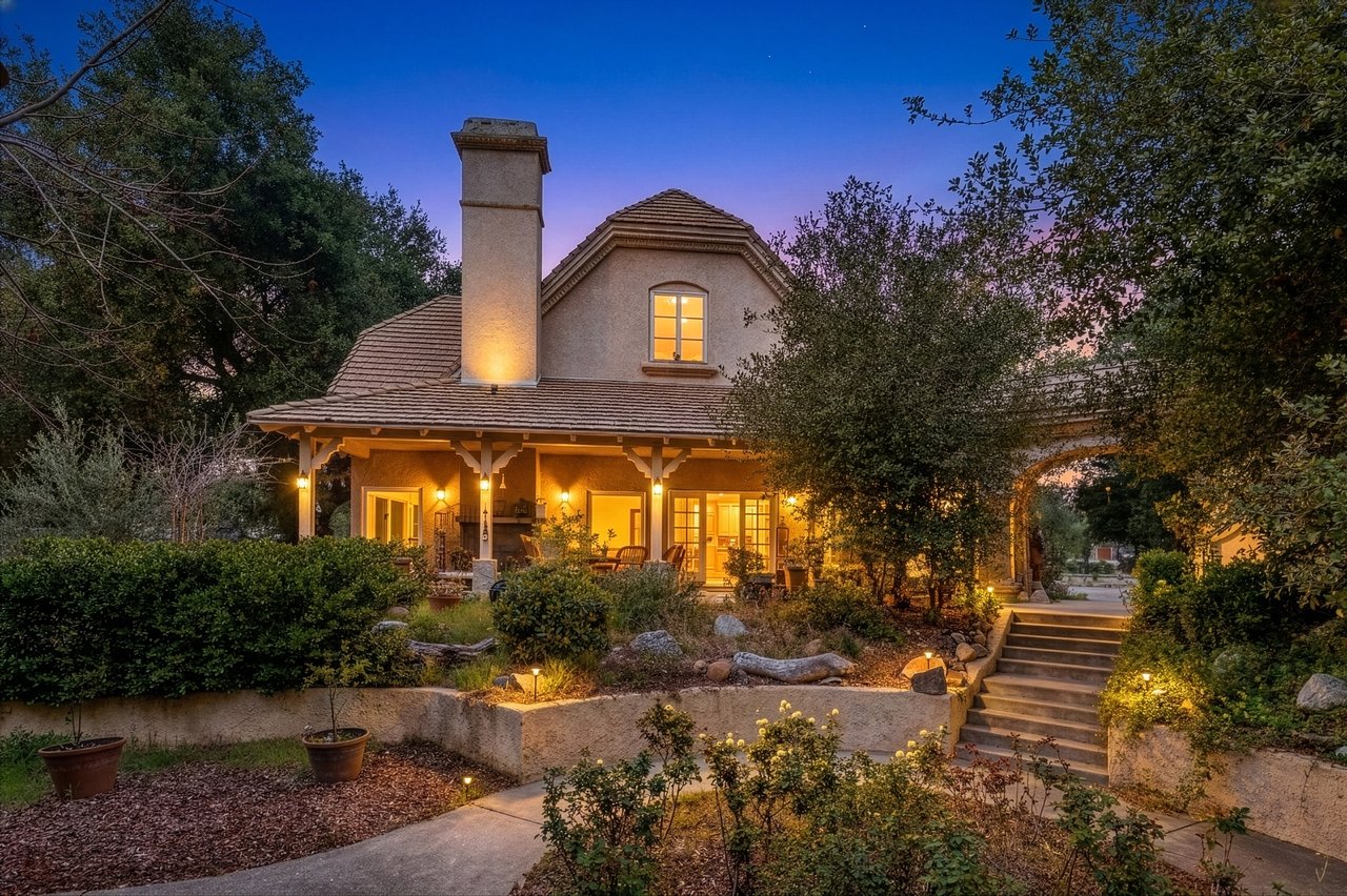 39455 Avenida La Cresta