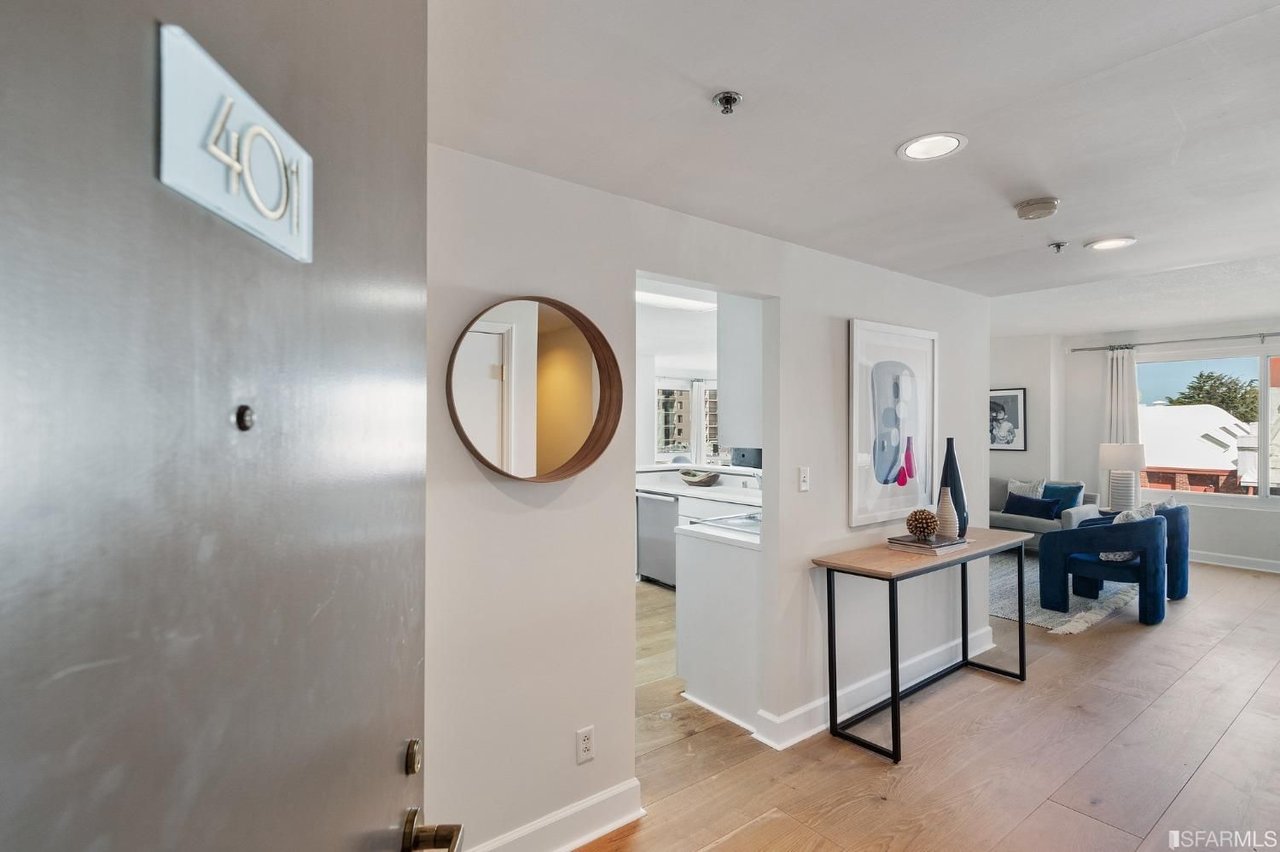 111 Chestnut St #401