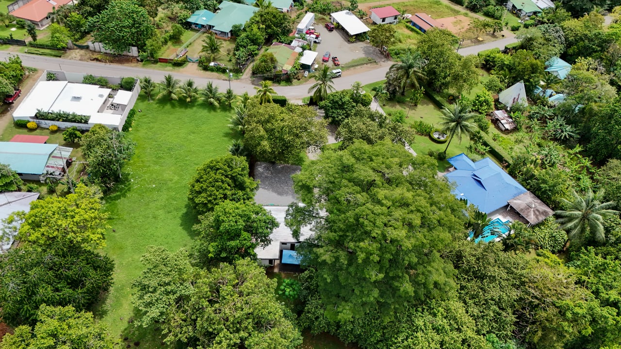 OJOCHAL JUNGLE HOME | EXPANSIVE LAND & DEVELOPMENT POTENTIAL