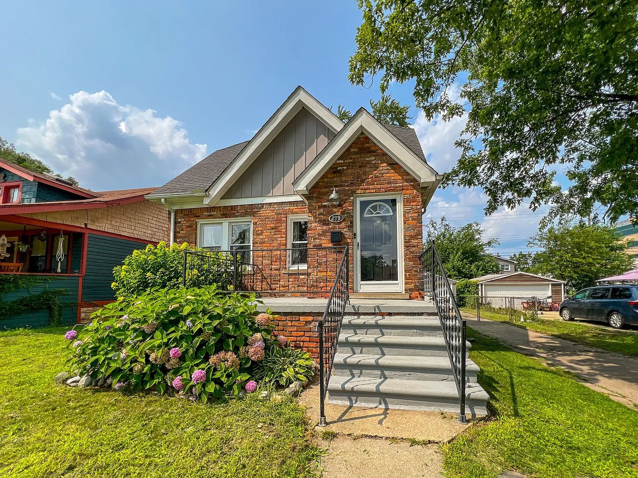 279 E Saratoga St