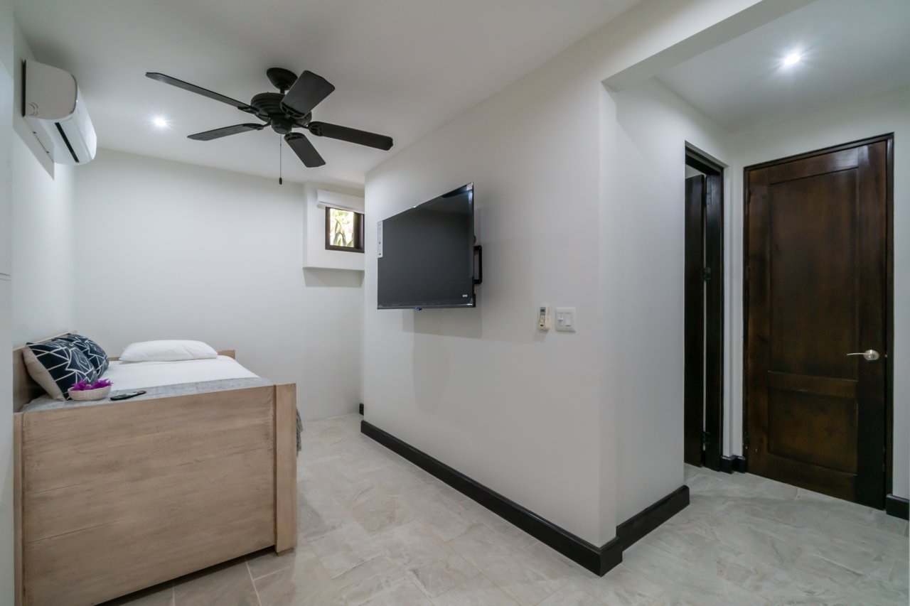 18 Calle La Ronda | Where Everyday Feels Like a Holiday