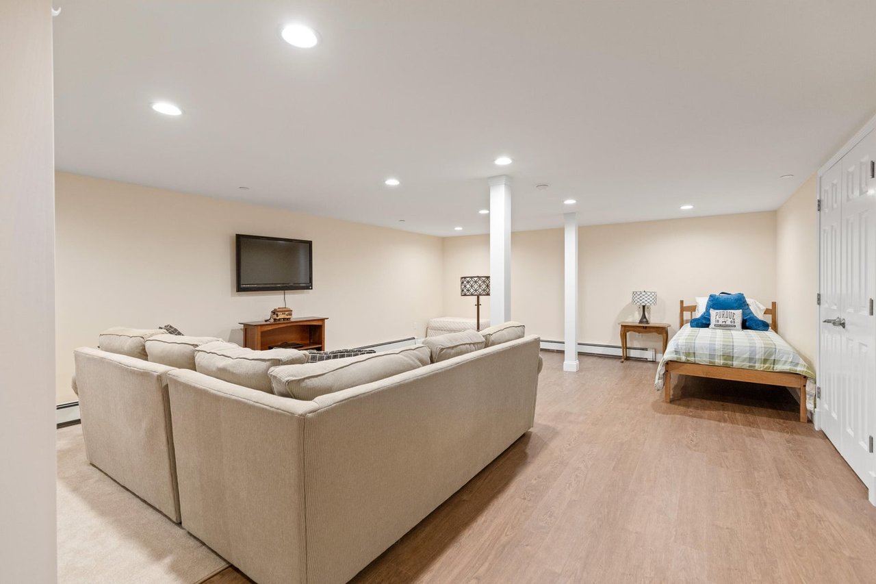 17 Atlantic Drive, Unit #: 17B