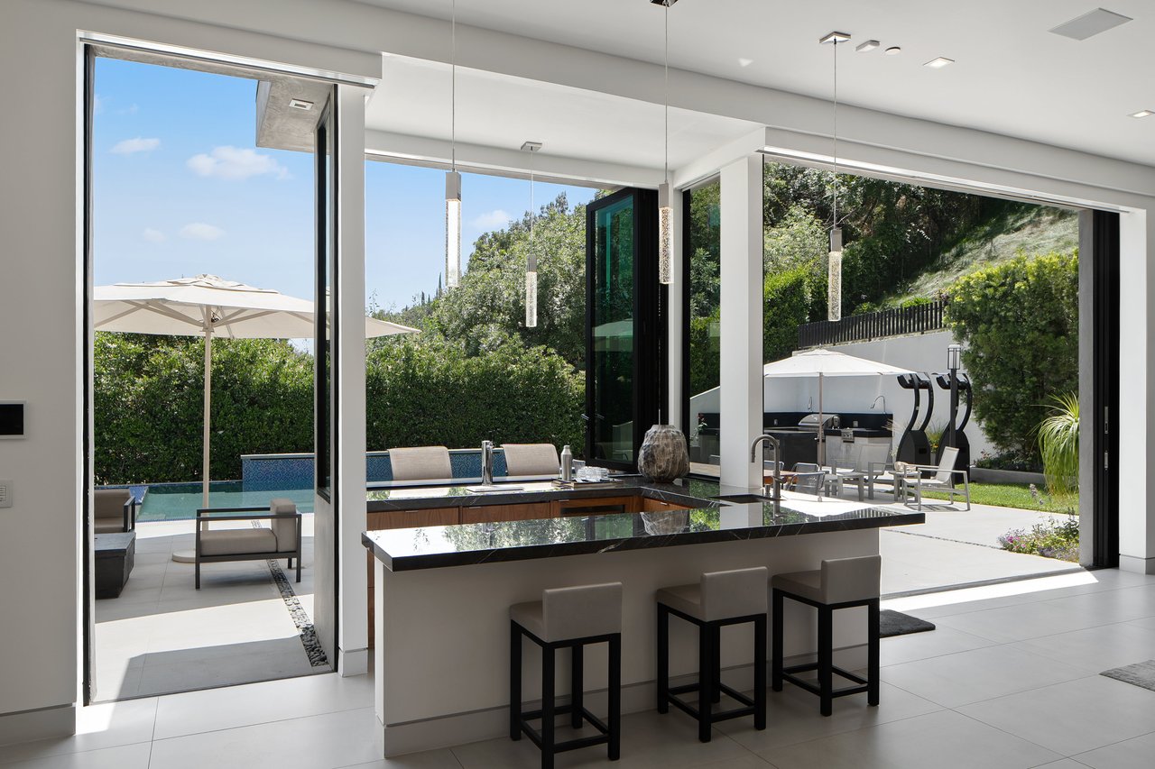 1527 Rising Glen Rd, Sunset Strip