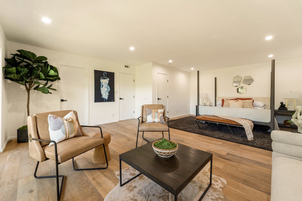11587 Sunshine Ter, Studio City