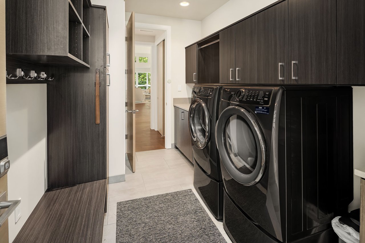 8270 SE 31st Street, Mercer Island