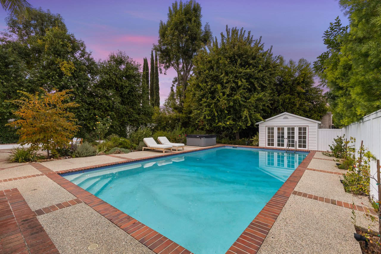 15435 Sutton St, Sherman Oaks