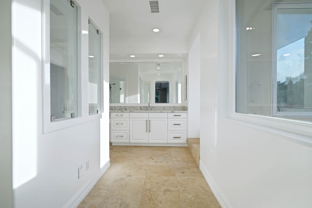 5309 Louise Ave, Encino