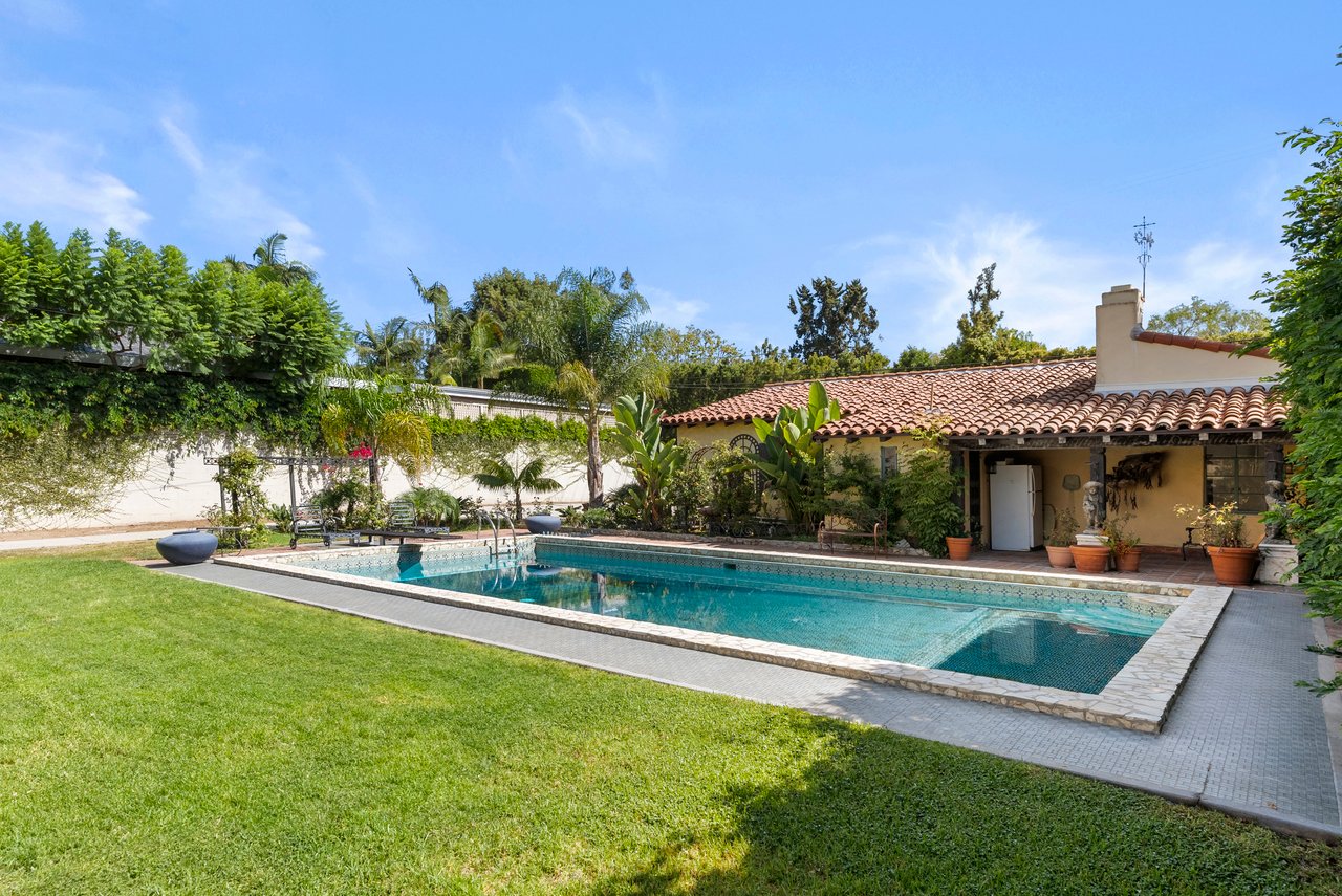 706 N Maple Dr, Beverly Hills