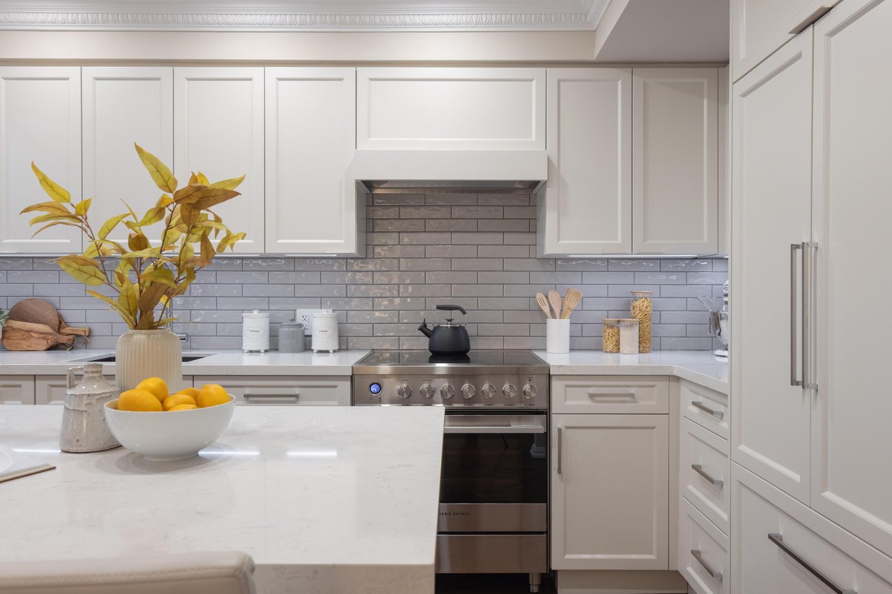 1064 Queen Street W 32A