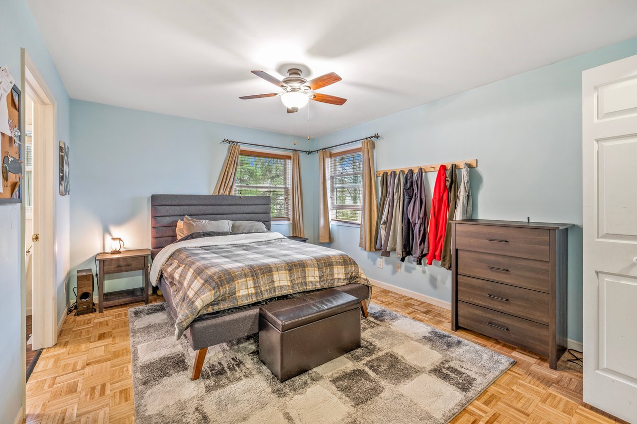 Vaulted Ceilings, Natural Light & Location—Welcome to 610 N Washington!