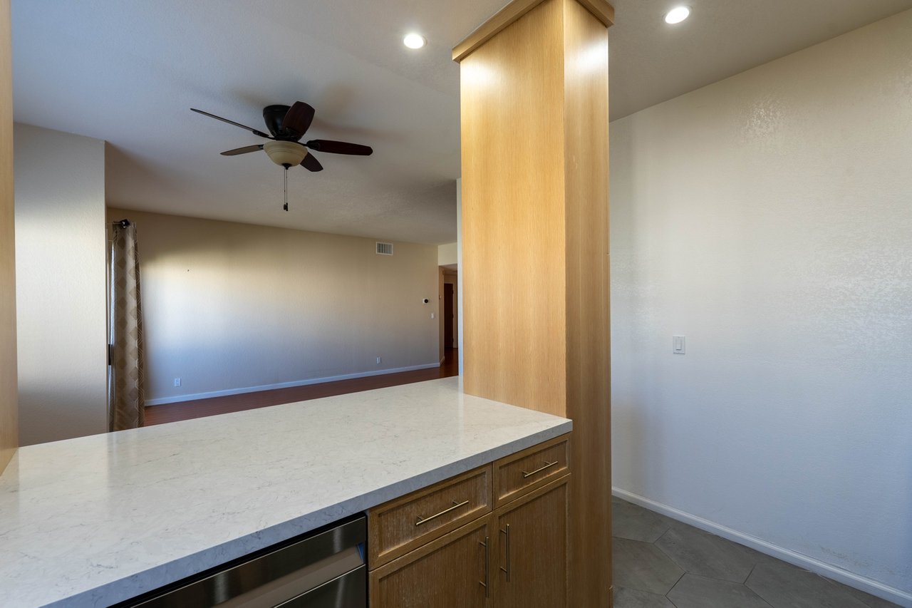 5135 Zelzah Ave #305