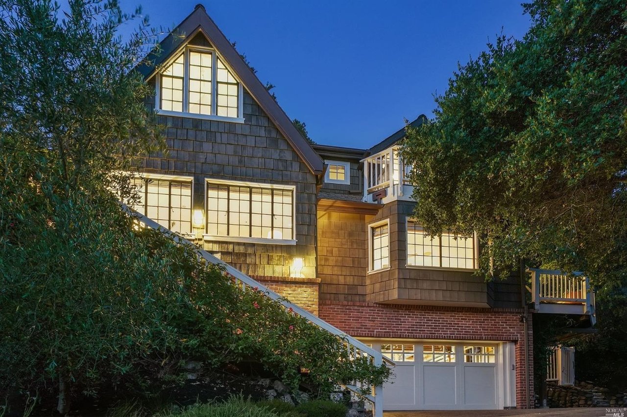 93 Coronet Ave