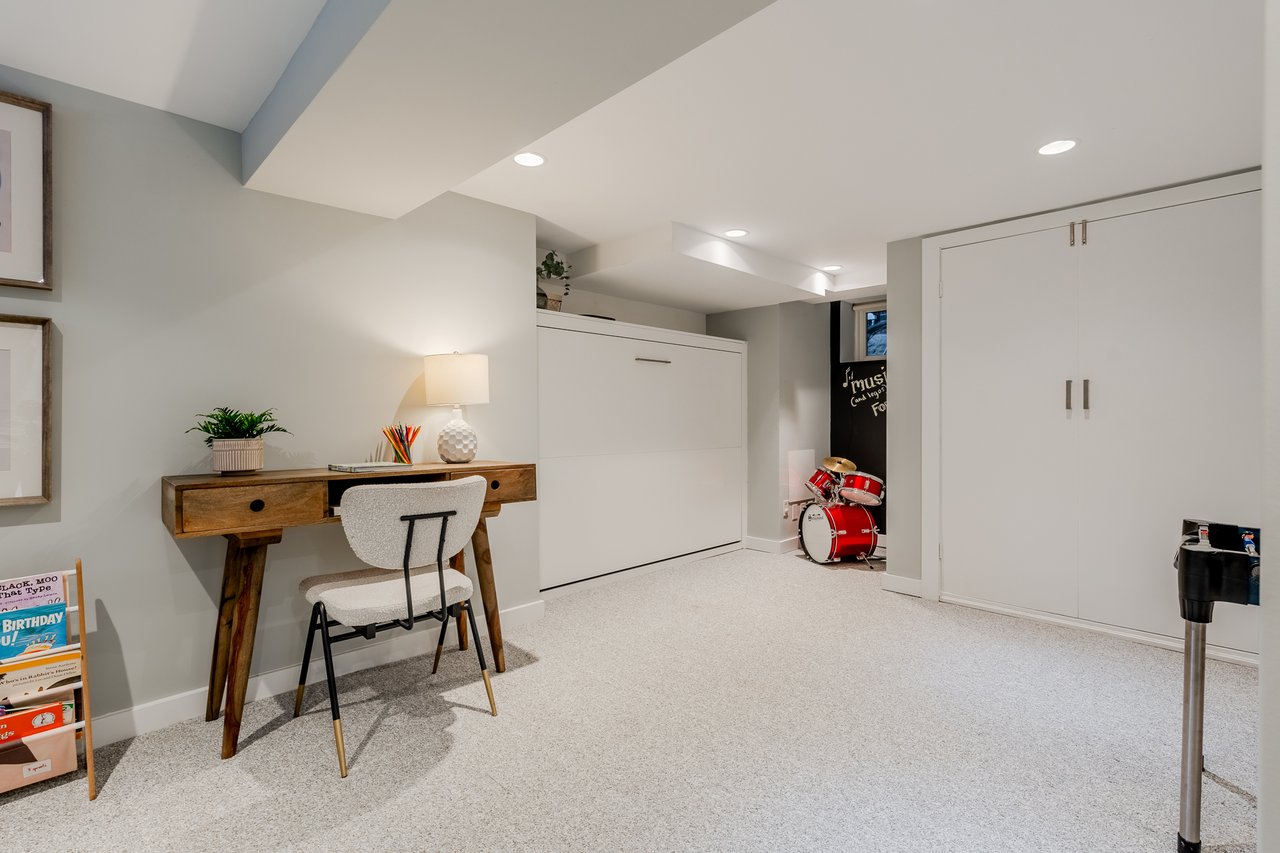 34 Glen Stewart Ave