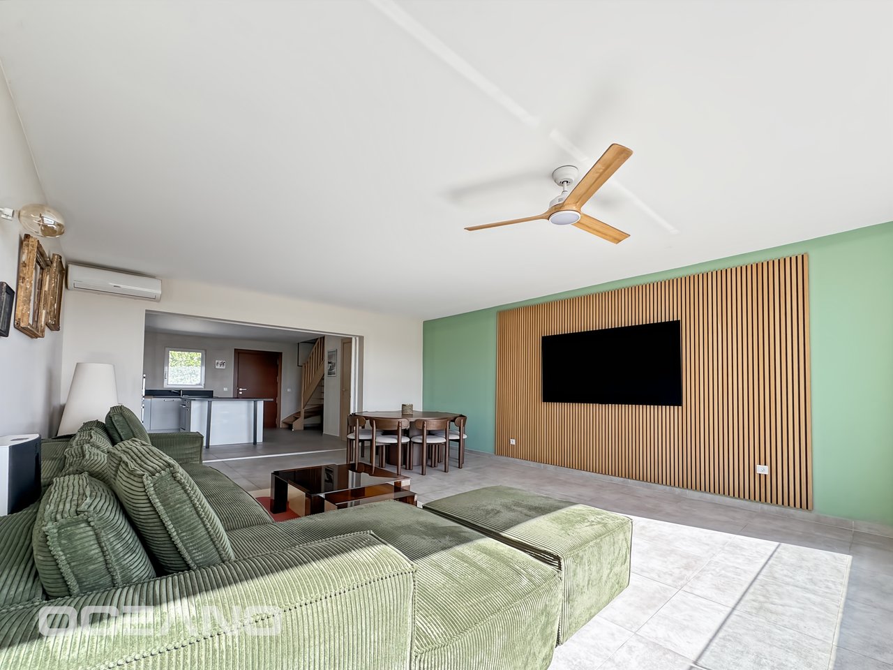 STUNNING 2-BEDROOM DUPLEX WITH ST. BARTHS VIEW – HAUTS DE LA BAIE