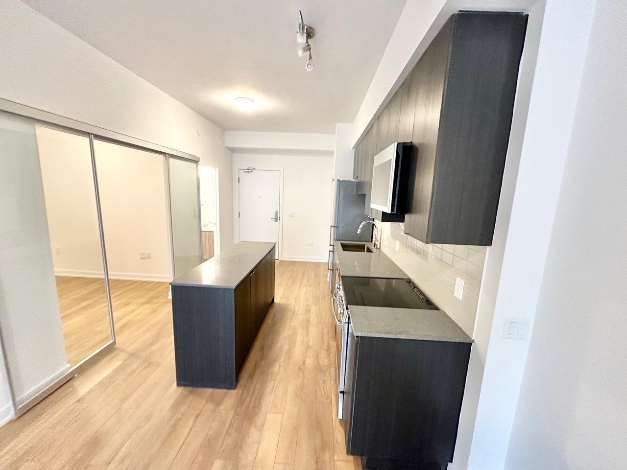  2433 Dufferin St Unit: 316
