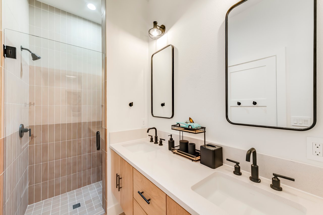 Dewdrop Street, 6110 Sq. Ft.