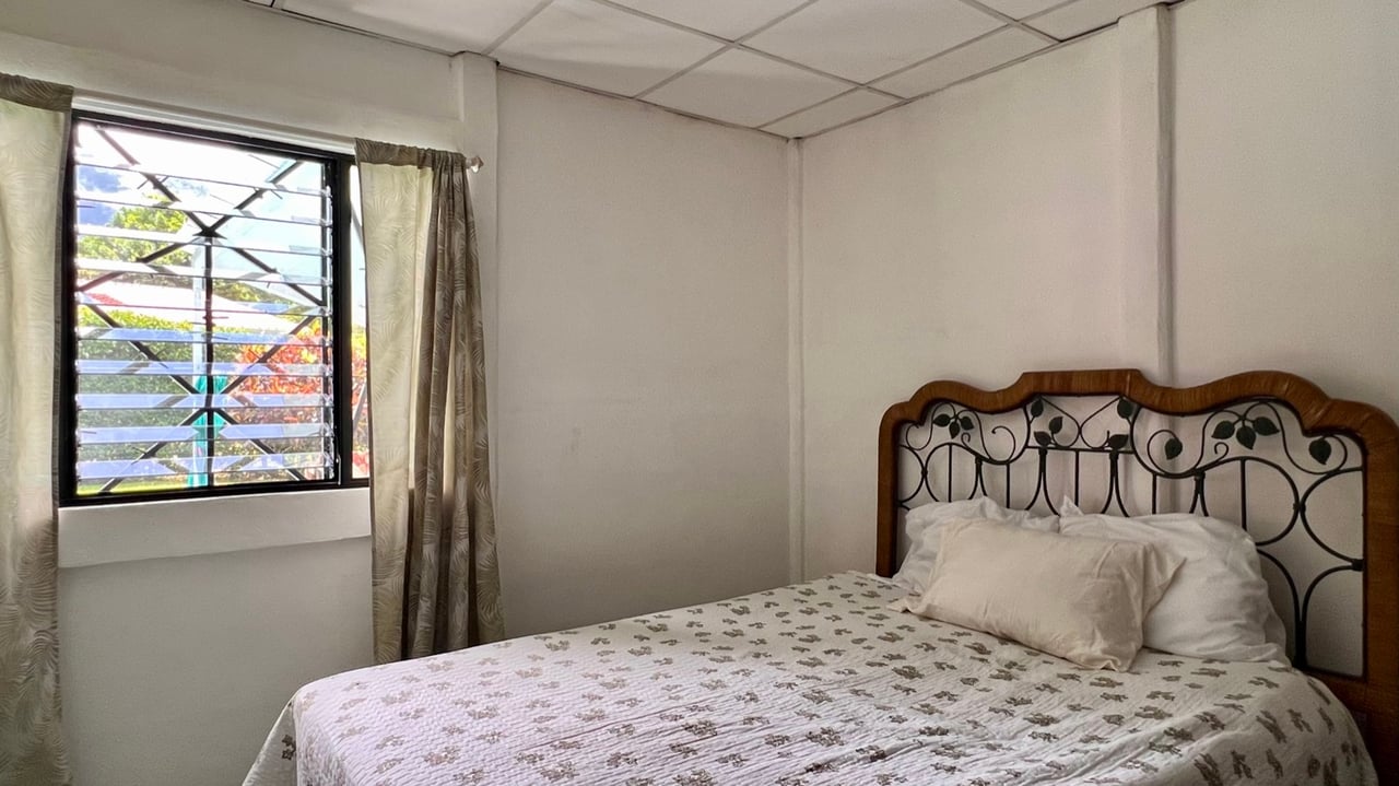 Home, 2 Rental Cabinas & Expansion Potential in Ojochal
