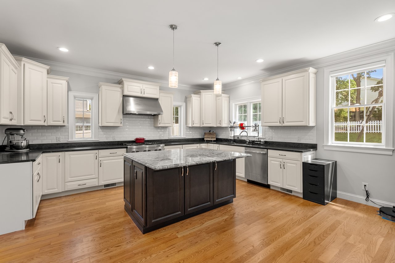 18 Patton Rd, Wellesley