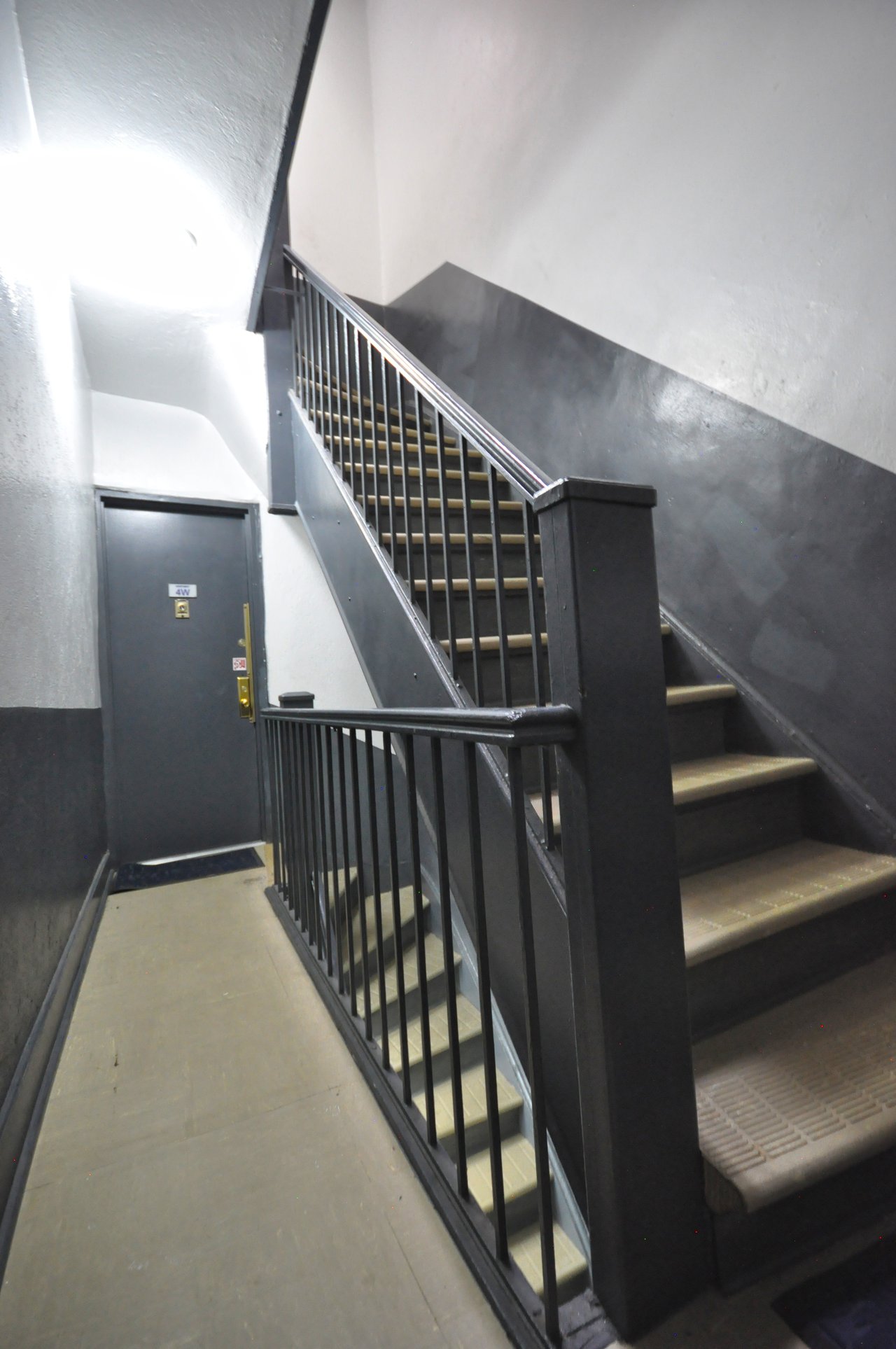 662 9th Ave & 373 West 46th Street