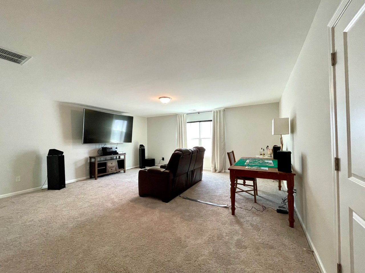 SOLD- Discover Modern Elegance: Move-In Ready Gem at 552 Bartoli Ct., Simpsonville SC – Offered by David Locke of Locke and Key Associates