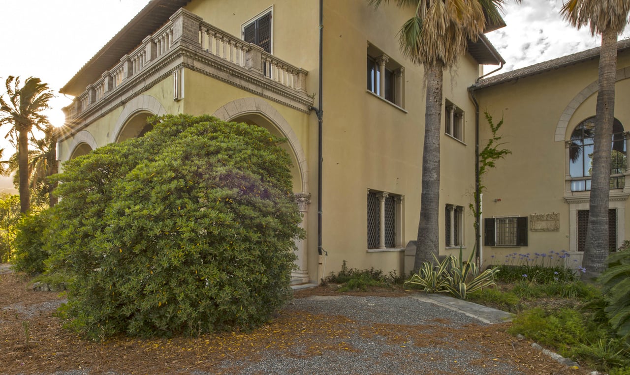Luxury Seafront Villa in Liguria