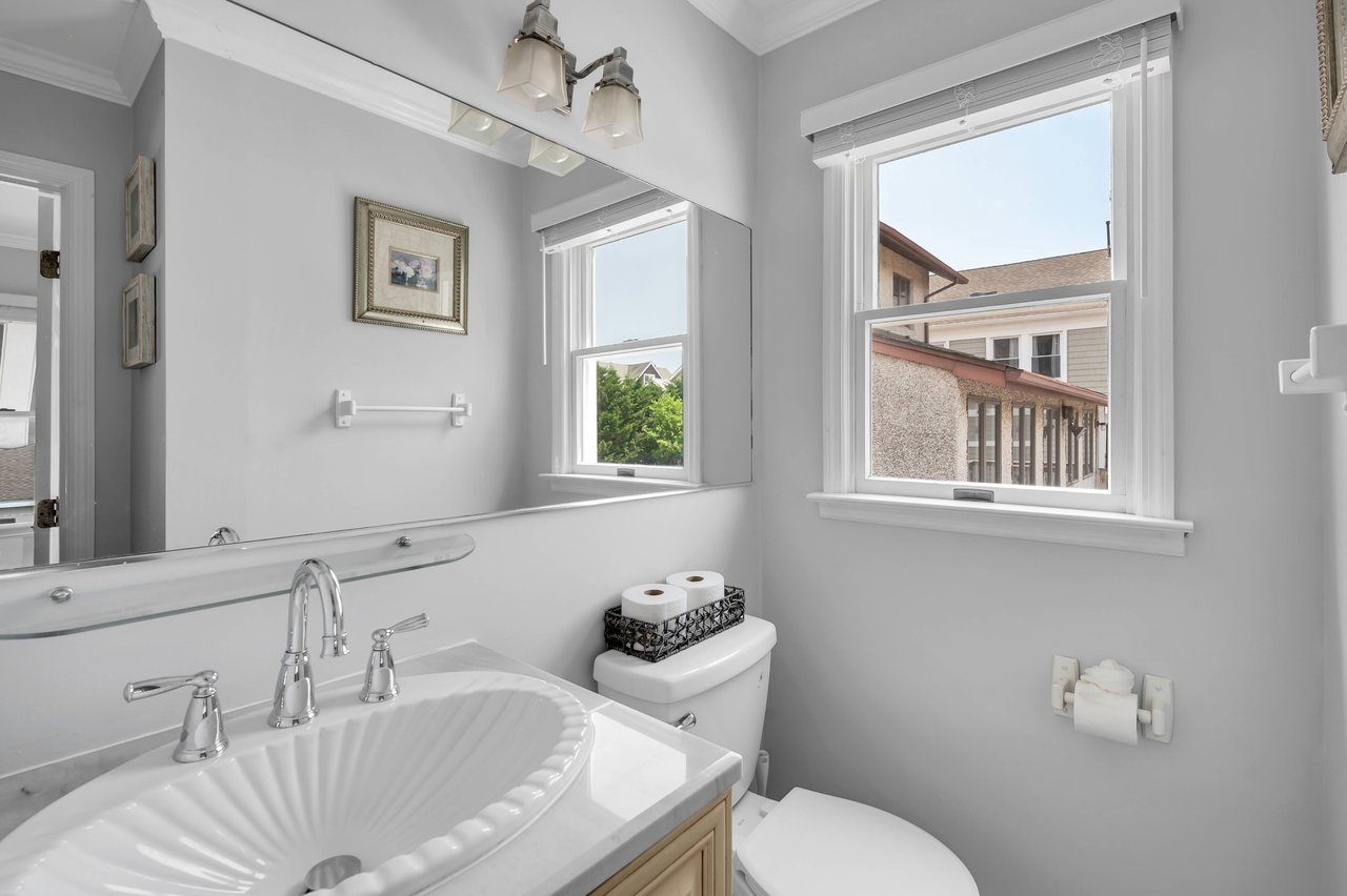 #5 One Bedroom Condo With Outside Seating Area