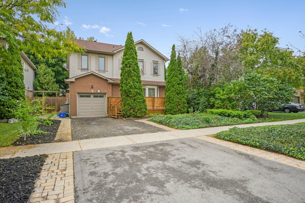 Detached Fixer Upper in River Oaks 
