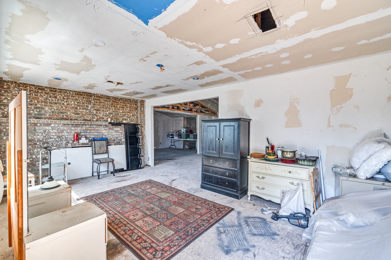 1506 Pine St Ozona, TX 76943