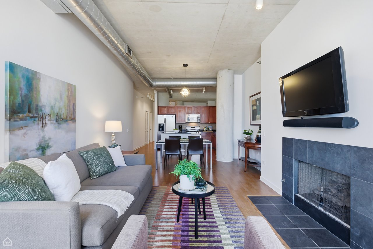 702 N Larabee Street unit 1206 