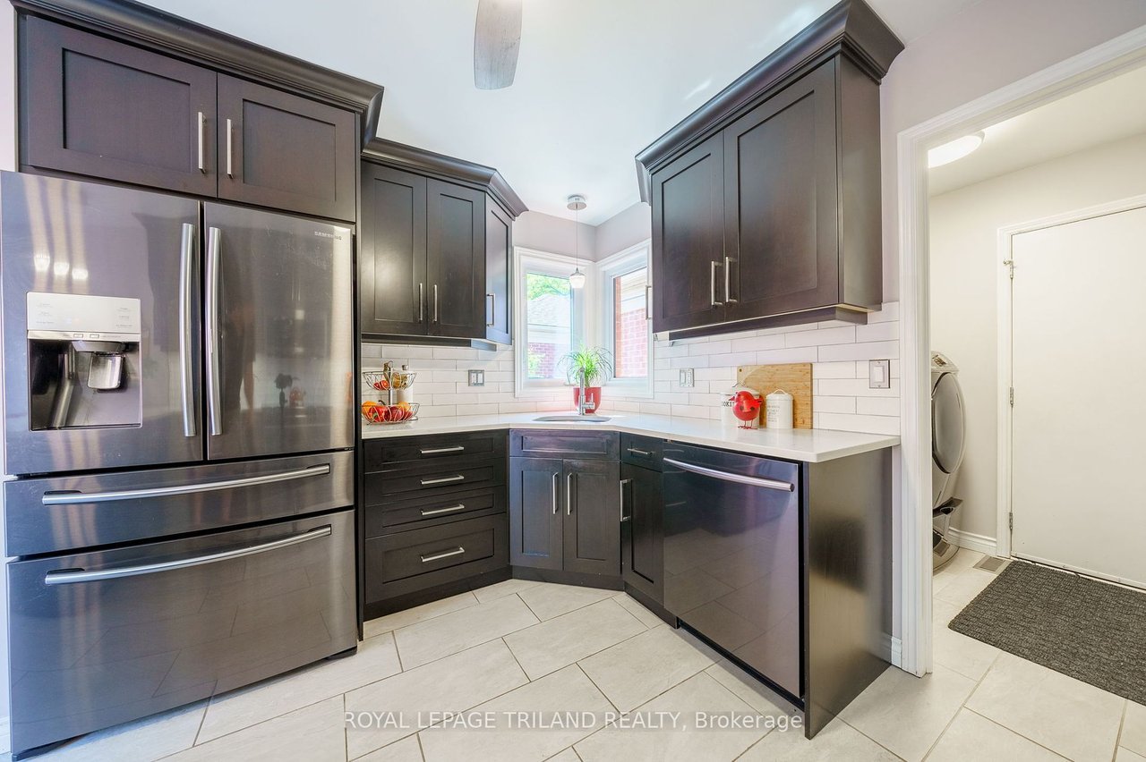 60 Rosecliffe Cres 12
