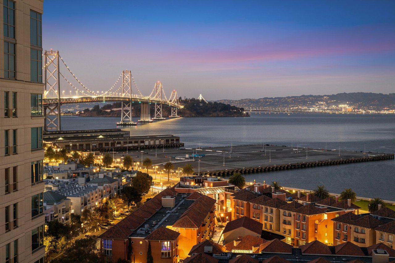 Elevated Corner with Downtown/Bay Views