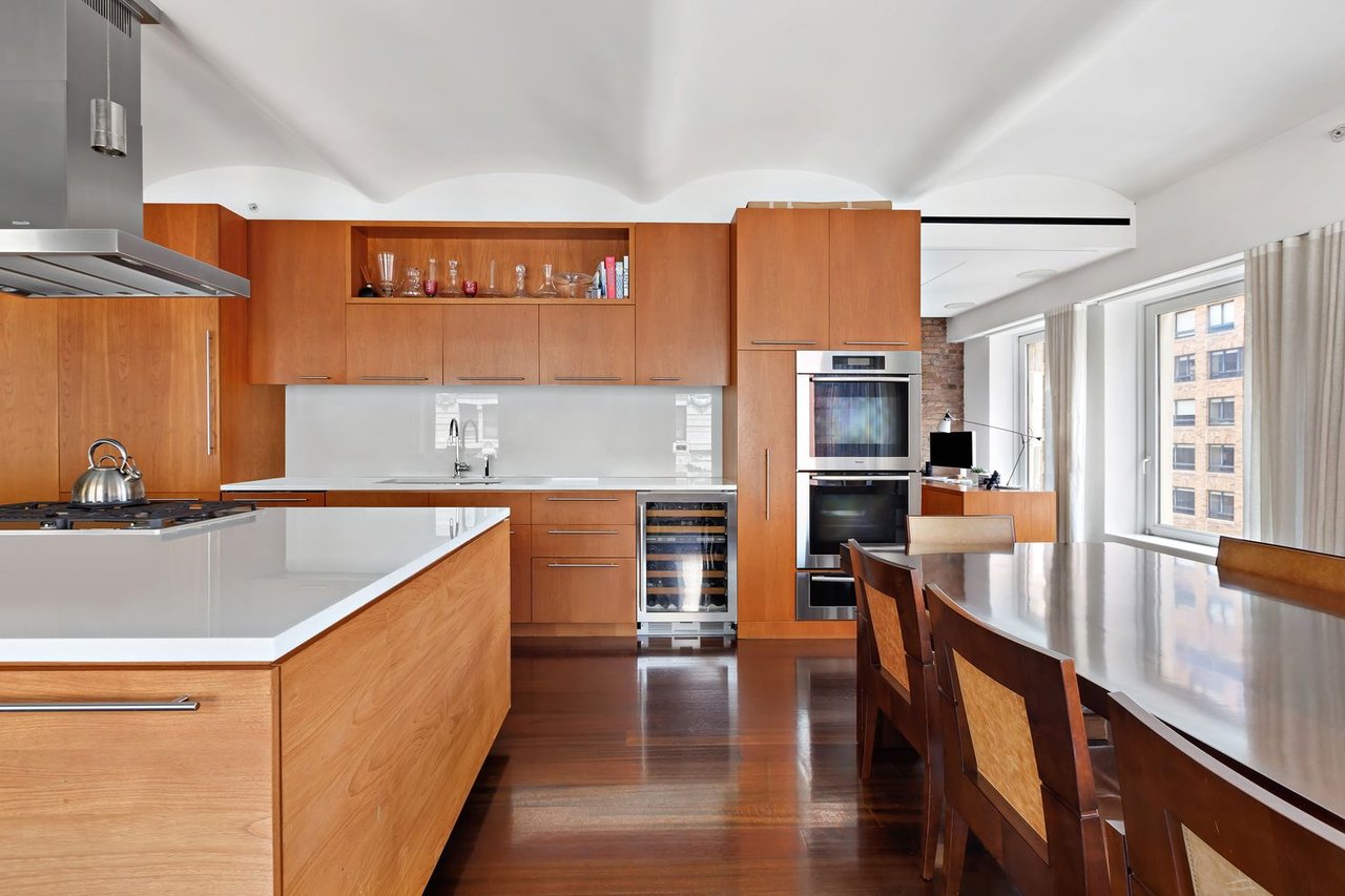 682 Broadway, #10